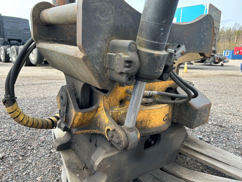 Engcon EC20B-S70 - Adapterek - Építőipari gépek: 4 kép. Engcon EC20B-S70 - Adapterek - Építőipari gépek: 4 kép.