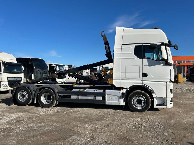 MAN TGX 26.510 / TULOSSA - Horgos rakodó teherautó: 5 kép. MAN TGX 26.510 / TULOSSA - Horgos rakodó teherautó: 5 kép.