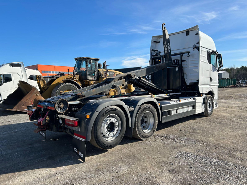 MAN TGX 26.510 / TULOSSA - Horgos rakodó teherautó: 4 kép. MAN TGX 26.510 / TULOSSA - Horgos rakodó teherautó: 4 kép.