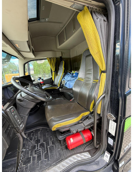 Volvo FH 16 750 | HMF 2620 | TULOSSA - Platós teherautó, Darus autó: 5 kép. Volvo FH 16 750 | HMF 2620 | TULOSSA - Platós teherautó, Darus autó: 5 kép.