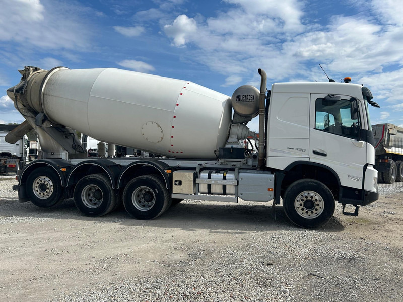 Volvo Volvo FMX 430 8x4*4 | 10 m3 | TULOSSA - Betonmixer: 4 kép. Volvo Volvo FMX 430 8x4*4 | 10 m3 | TULOSSA - Betonmixer: 4 kép.