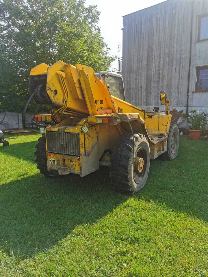 JCB 530-120 ładowarka teleskopowa - Teleszkópos rakodó: 2 kép. JCB 530-120 ładowarka teleskopowa - Teleszkópos rakodó: 2 kép.