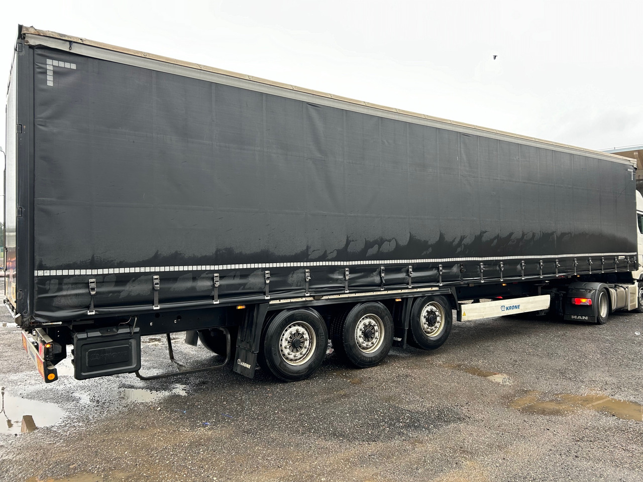 KRONE Coil Liner 2017 Tautliner Coilmulde - Ponyvás félpótkocsi: 5 kép. KRONE Coil Liner 2017 Tautliner Coilmulde - Ponyvás félpótkocsi: 5 kép.