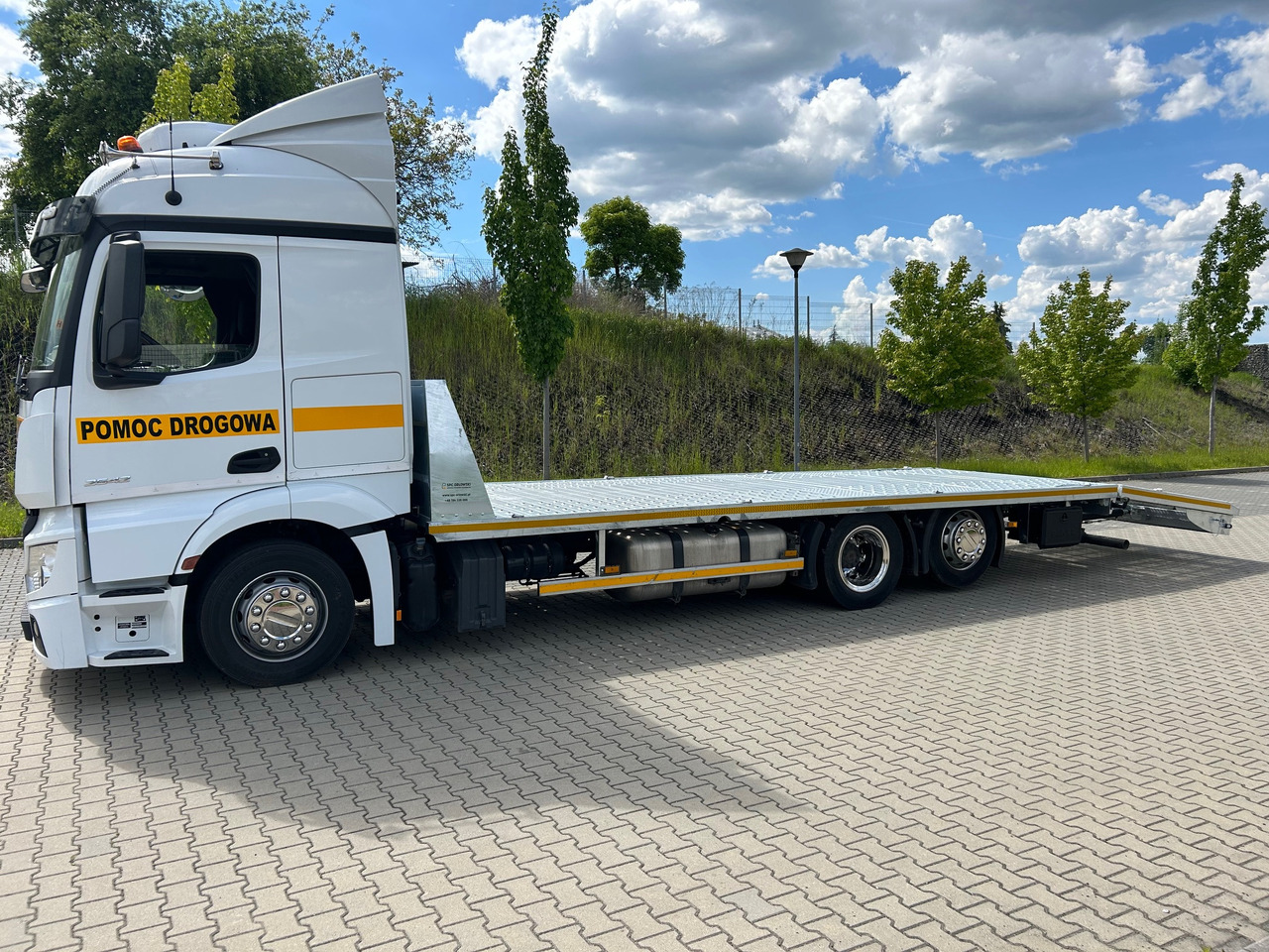 MERCEDES-BENZ Actros 2542 / 2019 / NEW Galvanized tow truck 2025 /9.5m - Autószállító teherautó: 2 kép. MERCEDES-BENZ Actros 2542 / 2019 / NEW Galvanized tow truck 2025 /9.5m - Autószállító teherautó: 2 kép.