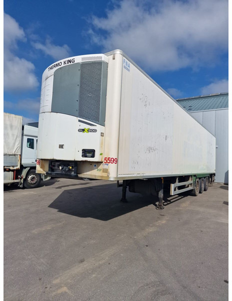 Chereau Thermo King SLX 200 - 2m50 high - Félpótkocsi hűtős: 1 kép. Chereau Thermo King SLX 200 - 2m50 high - Félpótkocsi hűtős: 1 kép.