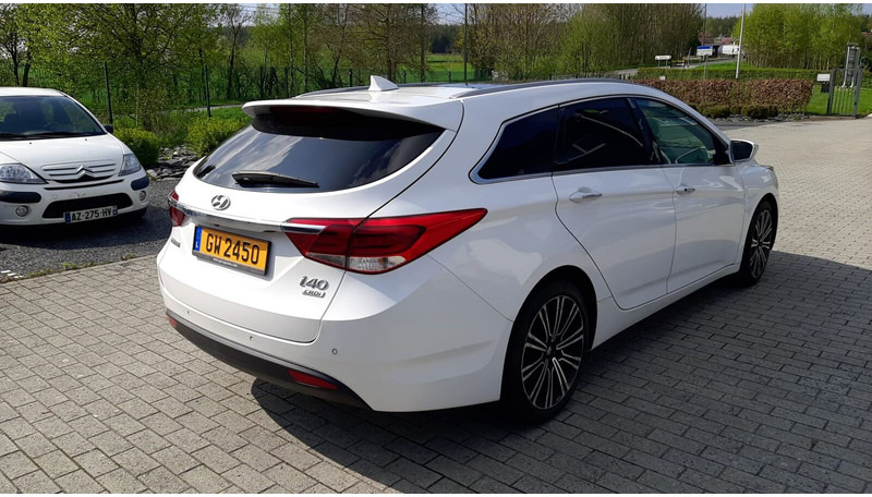 Hyundai i40 - Autó: 3 kép. Hyundai i40 - Autó: 3 kép.