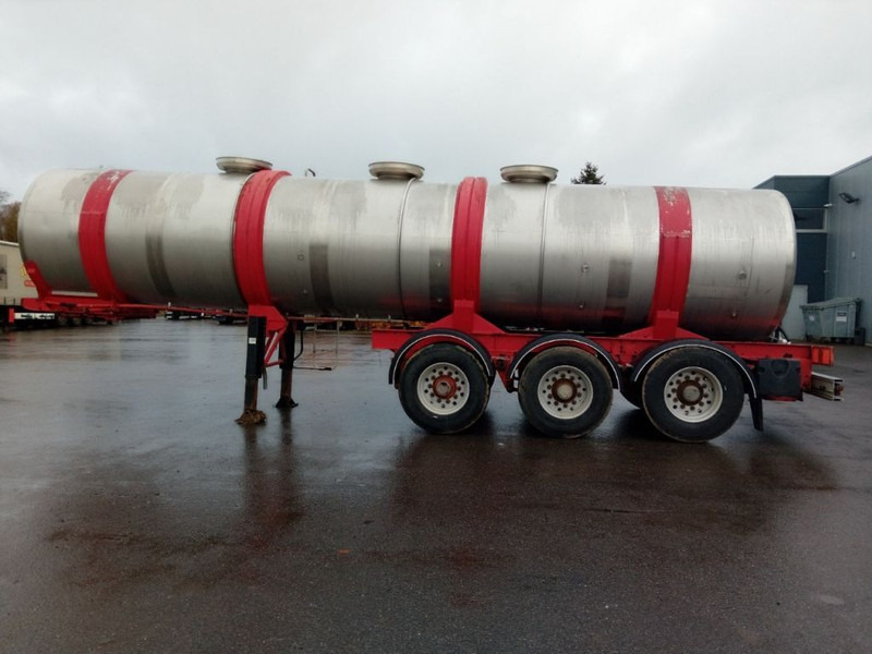 Magyar Food Tank 23000L - Tartályos félpótkocsi: 3 kép. Magyar Food Tank 23000L - Tartályos félpótkocsi: 3 kép.