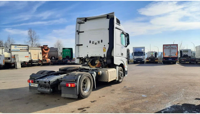 Mercedes-Benz Actros 1845 EEV - Nyergesvontató: 3 kép. Mercedes-Benz Actros 1845 EEV - Nyergesvontató: 3 kép.