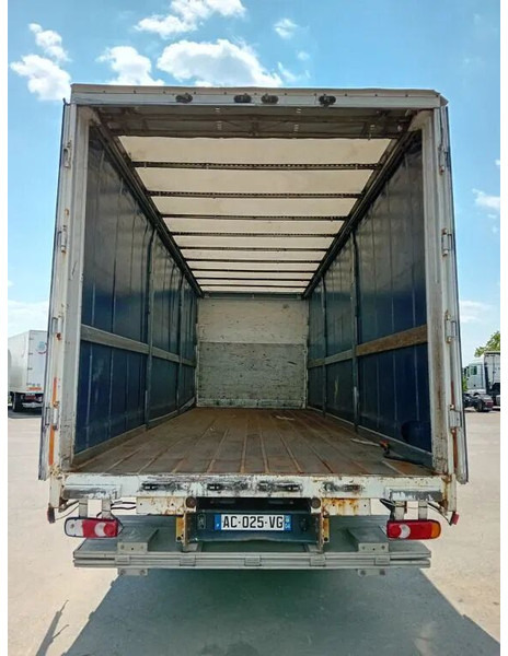Renault Midlum 280 dxi - manual gearbox / steel suspension lames - Ponyvás teherautó: 3 kép. Renault Midlum 280 dxi - manual gearbox / steel suspension lames - Ponyvás teherautó: 3 kép.