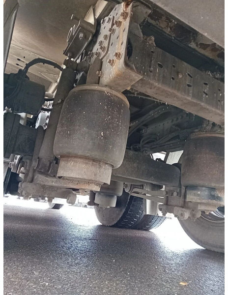 Renault Premium 310 dxi - 6x2 - Szemetesautó: 5 kép. Renault Premium 310 dxi - 6x2 - Szemetesautó: 5 kép.