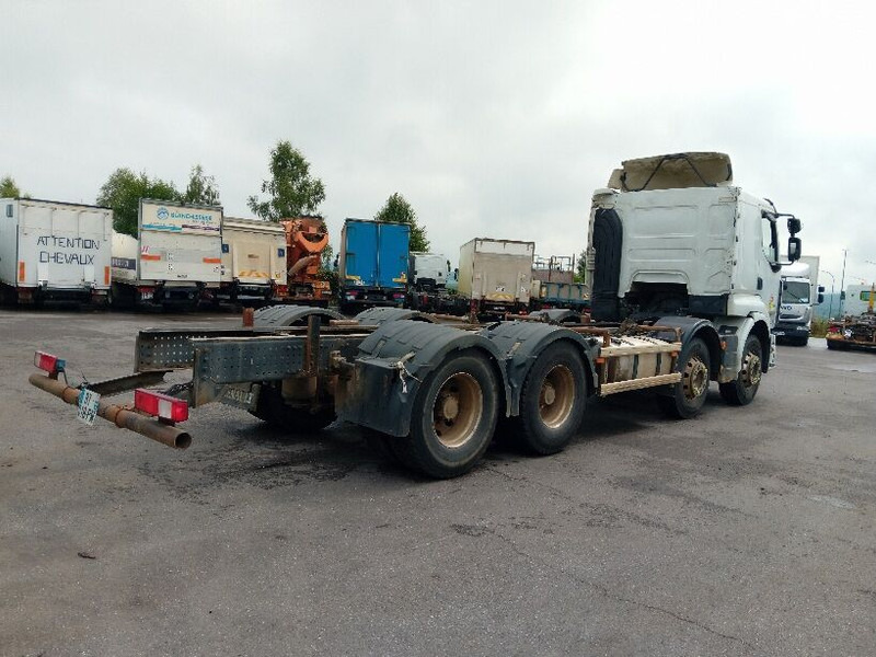 Renault Premium Lander - Alvaz teherautó: 3 kép. Renault Premium Lander - Alvaz teherautó: 3 kép.
