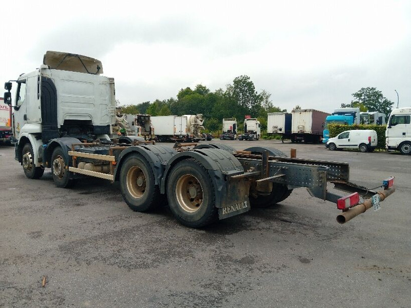 Renault Premium Lander - Alvaz teherautó: 2 kép. Renault Premium Lander - Alvaz teherautó: 2 kép.