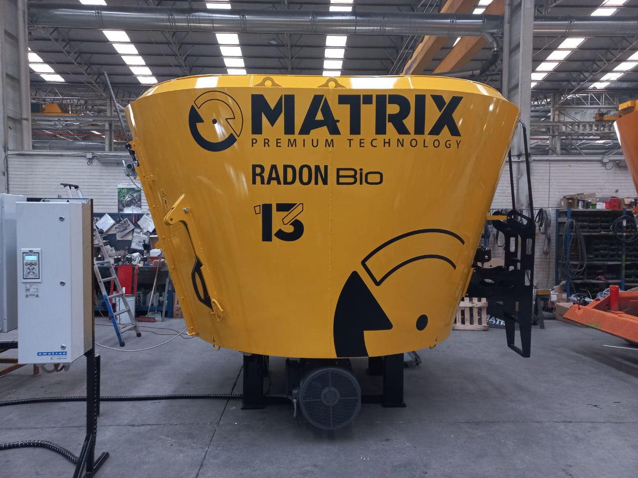 Italmix matrix radon bio elettric - Etetőkocsi: 1 kép. Italmix matrix radon bio elettric - Etetőkocsi: 1 kép.