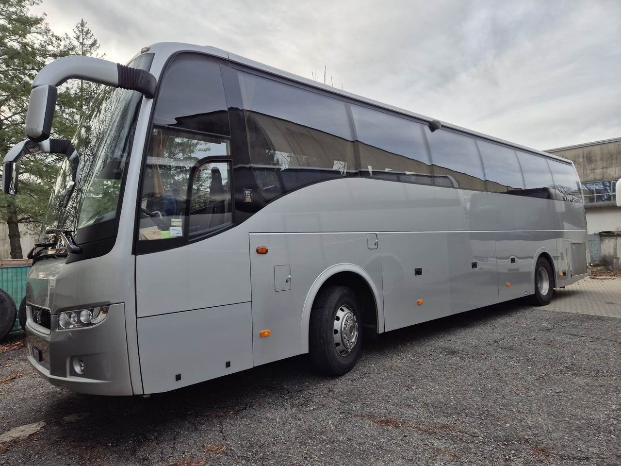 VOLVO 9700 4X2 - Távolsági busz: 4 kép. VOLVO 9700 4X2 - Távolsági busz: 4 kép.