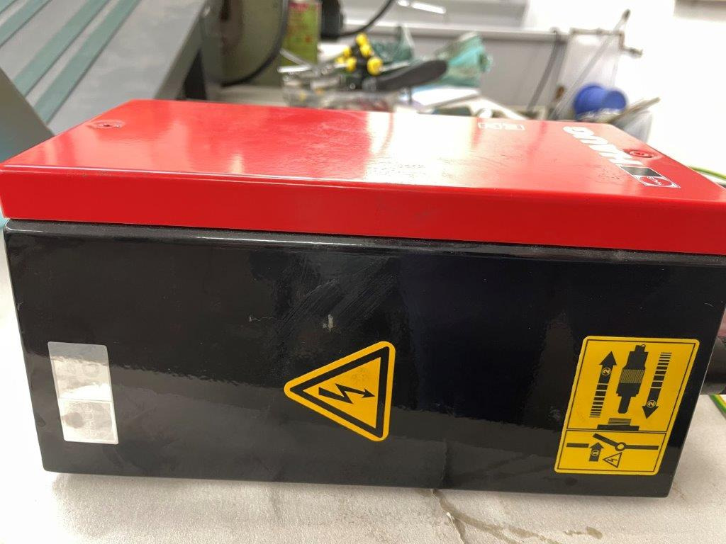 Deionization - Discharge power supply Haug EN 8 LC - Hajtógatógép: 4 kép. Deionization - Discharge power supply Haug EN 8 LC - Hajtógatógép: 4 kép.