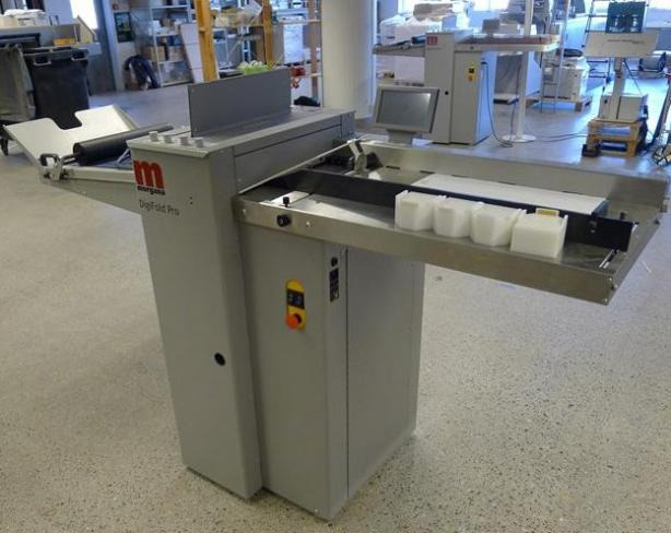 Ernst Nagel/Morgana Digifold Pro creasing and folding machine - Hajtógatógép: 2 kép. Ernst Nagel/Morgana Digifold Pro creasing and folding machine - Hajtógatógép: 2 kép.