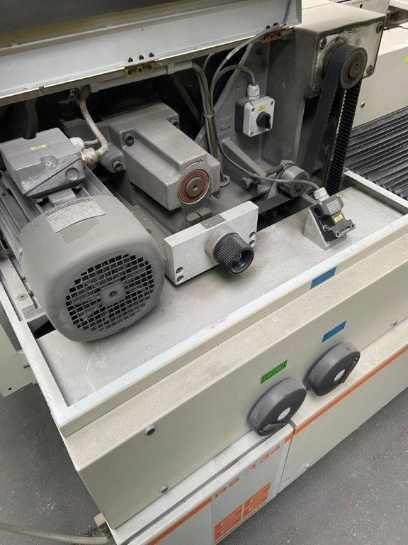 Gämmerler edge trim RS 134-530 - Ofszet nyomdagép: 4 kép. Gämmerler edge trim RS 134-530 - Ofszet nyomdagép: 4 kép.