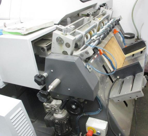 Heidelberg Eurobind HE 1200 four-clamp perfect binder - Spirálozógép: 3 kép. Heidelberg Eurobind HE 1200 four-clamp perfect binder - Spirálozógép: 3 kép.