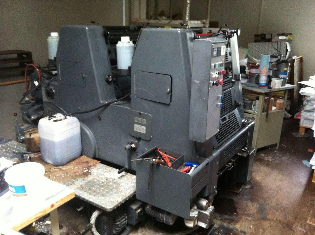 Heidelberg GTO 52-2-P two-color offset press - Ofszet nyomdagép: 2 kép. Heidelberg GTO 52-2-P two-color offset press - Ofszet nyomdagép: 2 kép.