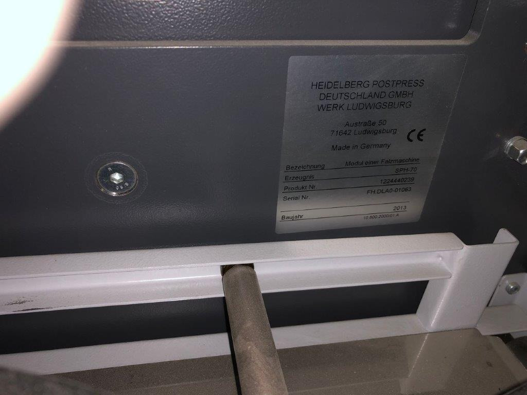 Heidelberg Stahlfolder SPH-70 stream delivery - Hajtógatógép: 4 kép. Heidelberg Stahlfolder SPH-70 stream delivery - Hajtógatógép: 4 kép.