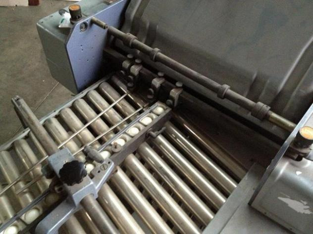 Heidelberg steel 2nd station T 50/4 buckle plate folding unit - Hajtógatógép: 3 kép. Heidelberg steel 2nd station T 50/4 buckle plate folding unit - Hajtógatógép: 3 kép.
