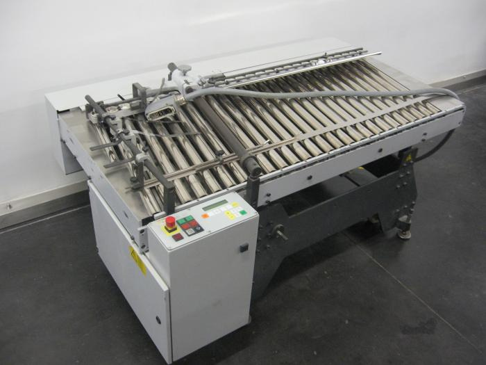 Heidelberg steel mobile, height-adjustable SRT 66 F-re-D inclined roller table (finishing station) - Hajtógatógép: 2 kép. Heidelberg steel mobile, height-adjustable SRT 66 F-re-D inclined roller table (finishing station) - Hajtógatógép: 2 kép.