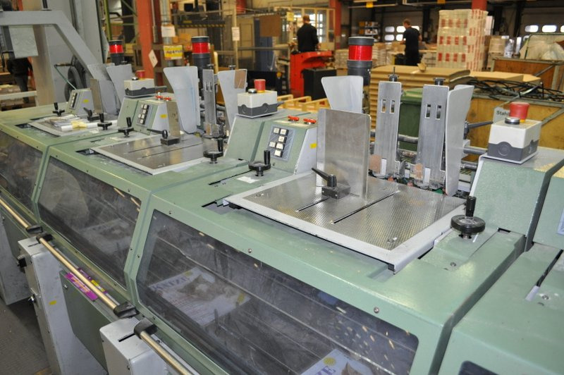 Nyomdagép High Speed saddlestitcher Müller Martini Prima Amrys Year  2000: 17 kép.