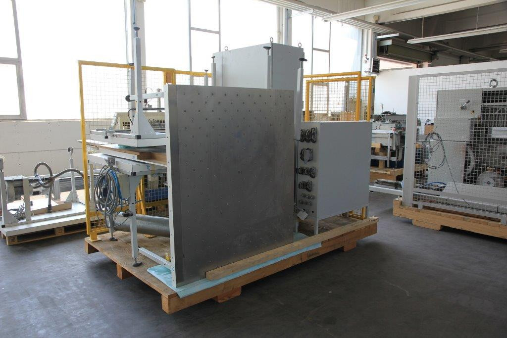 High performance cutting line Baumann Wohlenberg Perfecta 132 TS ASE LM - Papírvágó gép: 3 kép. High performance cutting line Baumann Wohlenberg Perfecta 132 TS ASE LM - Papírvágó gép: 3 kép.
