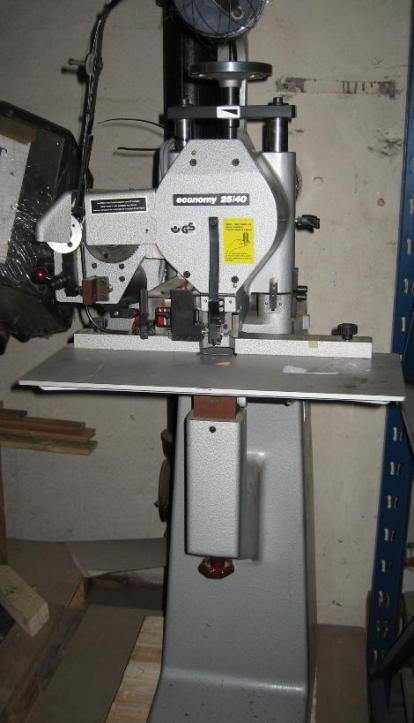 Hohner Economy 25/40 wire stapling machine - Nyomdagép: 2 kép. Hohner Economy 25/40 wire stapling machine - Nyomdagép: 2 kép.