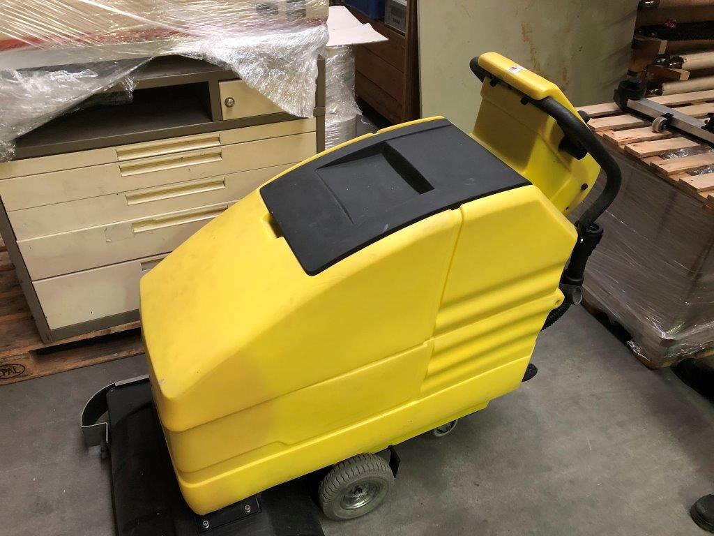 Kärcher 550 XL Bat - Súrológép: 4 kép. Kärcher 550 XL Bat - Súrológép: 4 kép.