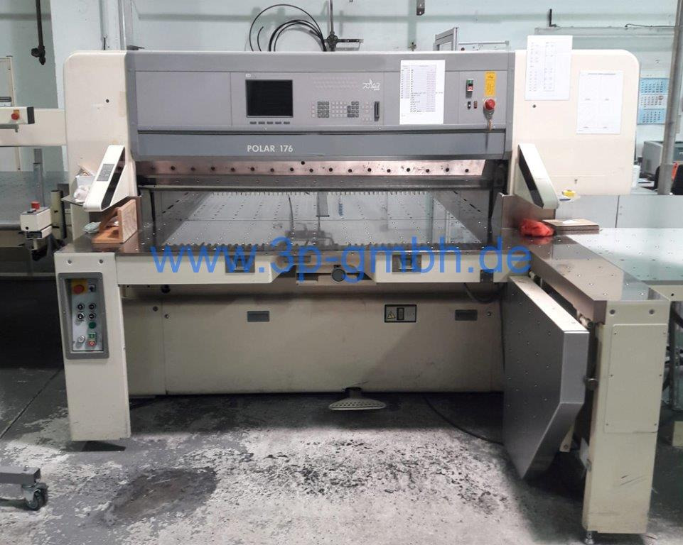 POLAR large format high-speed cutter 176 ED with loading transomat Polar TR 185-BL-7 - Papírvágó gép: 1 kép. POLAR large format high-speed cutter 176 ED with loading transomat Polar TR 185-BL-7 - Papírvágó gép: 1 kép.