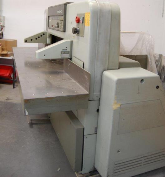 Polar Mohr 115 EMC high speed cutter - Papírvágó gép: 2 kép. Polar Mohr 115 EMC high speed cutter - Papírvágó gép: 2 kép.