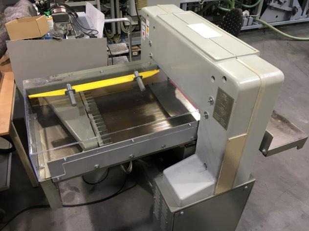 Polar Mohr 55 EM cutting machine - Papírvágó gép: 5 kép. Polar Mohr 55 EM cutting machine - Papírvágó gép: 5 kép.