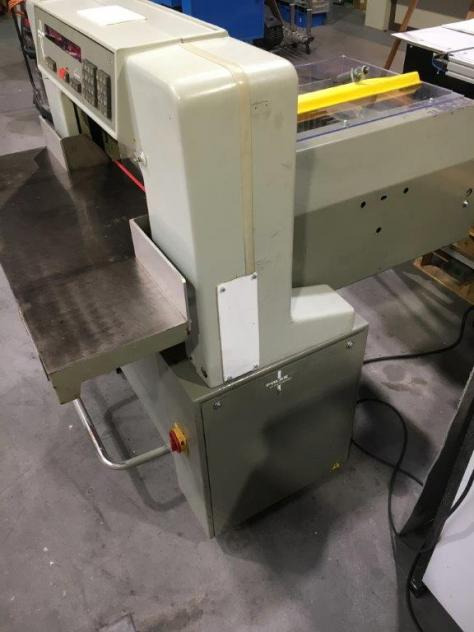 Polar Mohr 55 EM cutting machine - Papírvágó gép: 3 kép. Polar Mohr 55 EM cutting machine - Papírvágó gép: 3 kép.