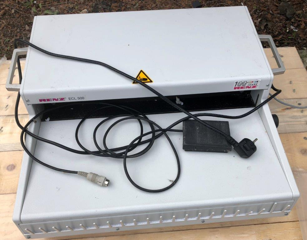 Renz ECL 500 electric closing machine for wire comb bindings - Spirálozógép: 1 kép. Renz ECL 500 electric closing machine for wire comb bindings - Spirálozógép: 1 kép.