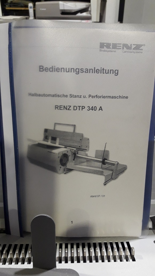 Semi-automatic table punching machine Christian Renz DTP 340 A with calendar tooling - Nyomdagép: 2 kép. Semi-automatic table punching machine Christian Renz DTP 340 A with calendar tooling - Nyomdagép: 2 kép.
