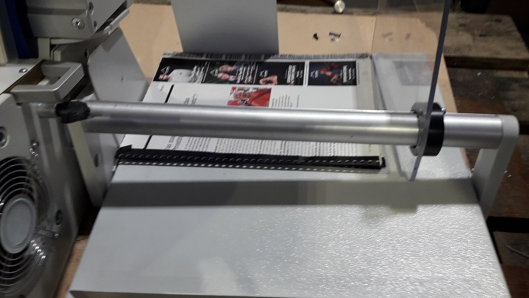 Semi-automatic table punching machine Christian Renz DTP 340 A with calendar tooling - Nyomdagép: 4 kép. Semi-automatic table punching machine Christian Renz DTP 340 A with calendar tooling - Nyomdagép: 4 kép.