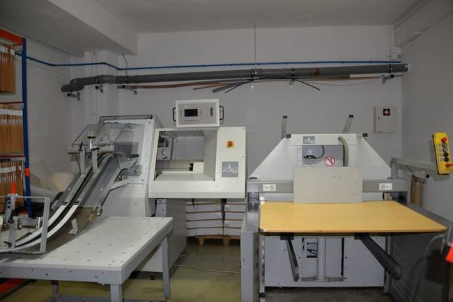 Solo punch Label Die cutter POLAR Mohr model DC-M - Papírvágó gép: 1 kép. Solo punch Label Die cutter POLAR Mohr model DC-M - Papírvágó gép: 1 kép.