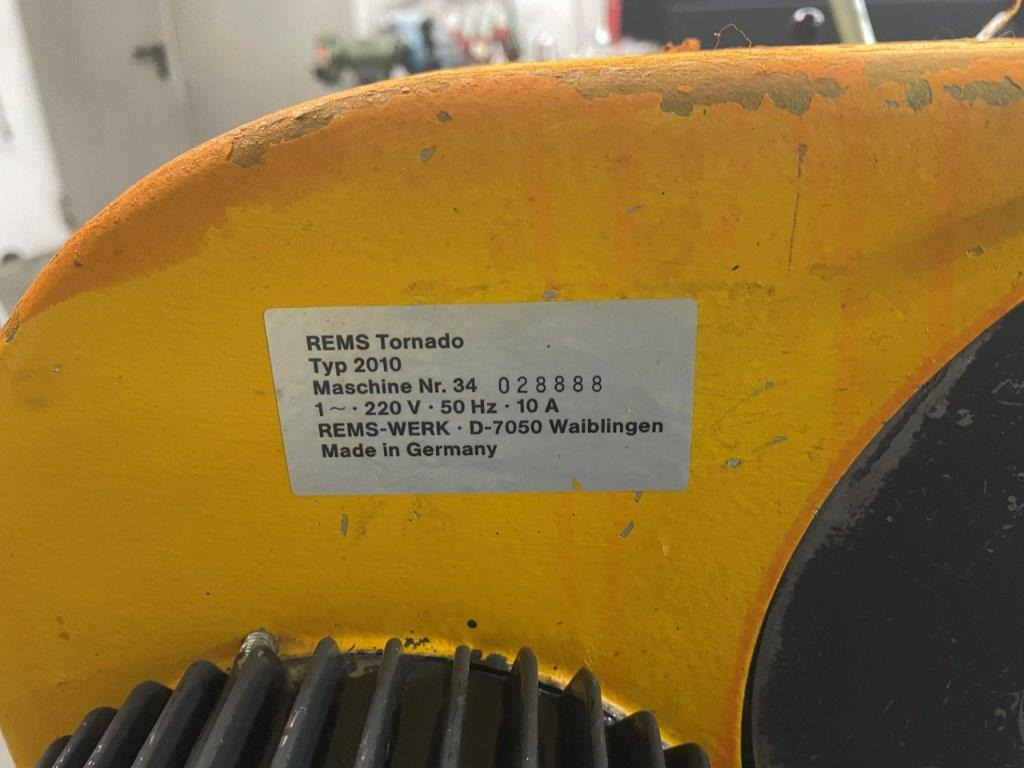Fémmegmunkáló gép Threading machine Rems Tornado type 2010 220V, 50Hz: 12 kép.