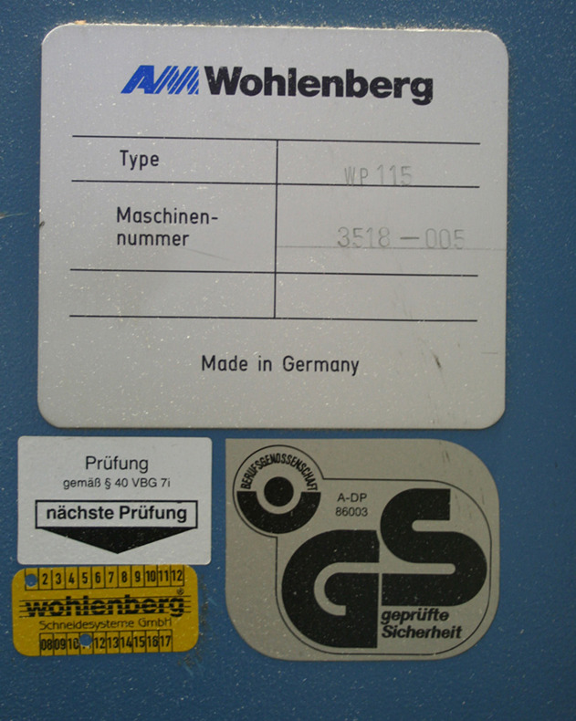 Wohlenberg 115 MCS-2 cutting machine - Papírvágó gép: 2 kép. Wohlenberg 115 MCS-2 cutting machine - Papírvágó gép: 2 kép.