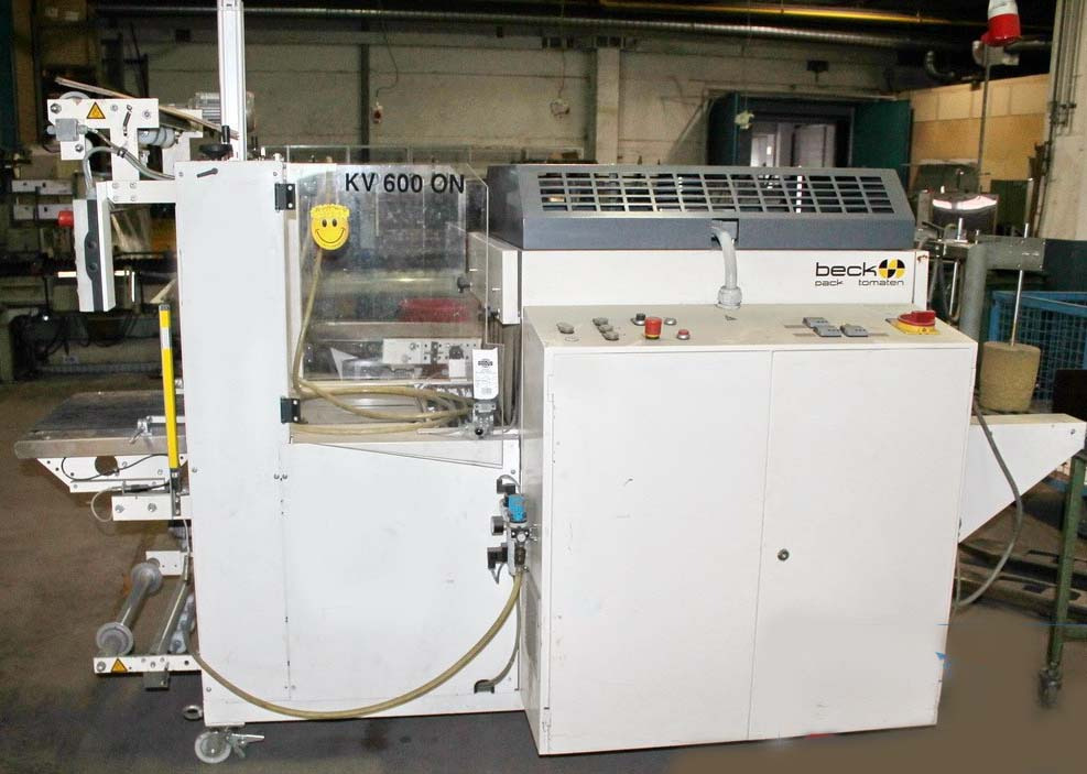 Beck case packer KV 600 pneumatic with 200cm infeed belt - Csomagológép: 2 kép. Beck case packer KV 600 pneumatic with 200cm infeed belt - Csomagológép: 2 kép.