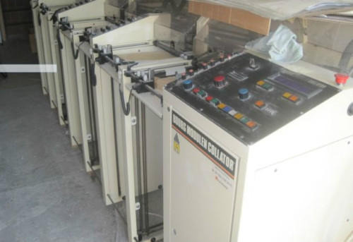 C. p. Bourg modules gathering machine - Nyomdagép: 2 kép. C. p. Bourg modules gathering machine - Nyomdagép: 2 kép.