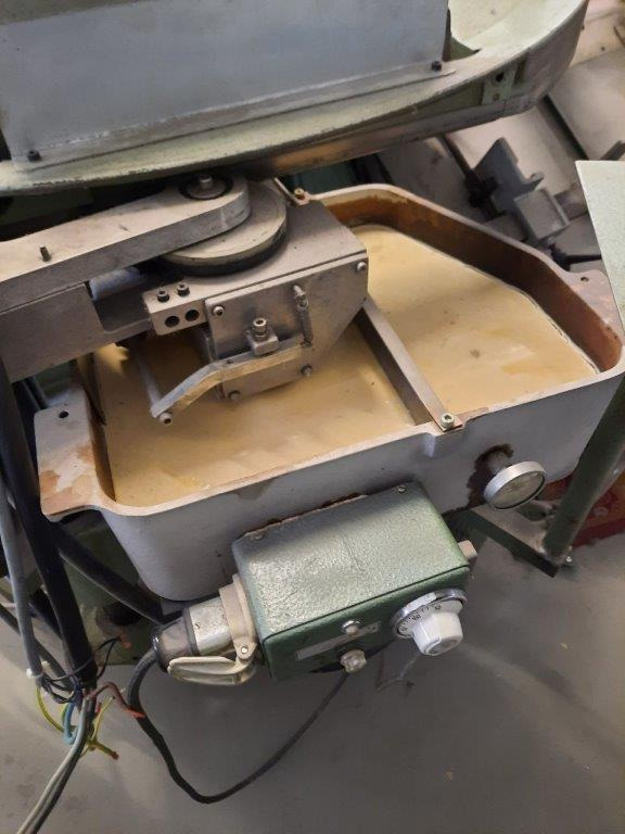Four clamps Perfect binder Muller Martini Amigo Plus 1580.0410 - Spirálozógép: 3 kép. Four clamps Perfect binder Muller Martini Amigo Plus 1580.0410 - Spirálozógép: 3 kép.