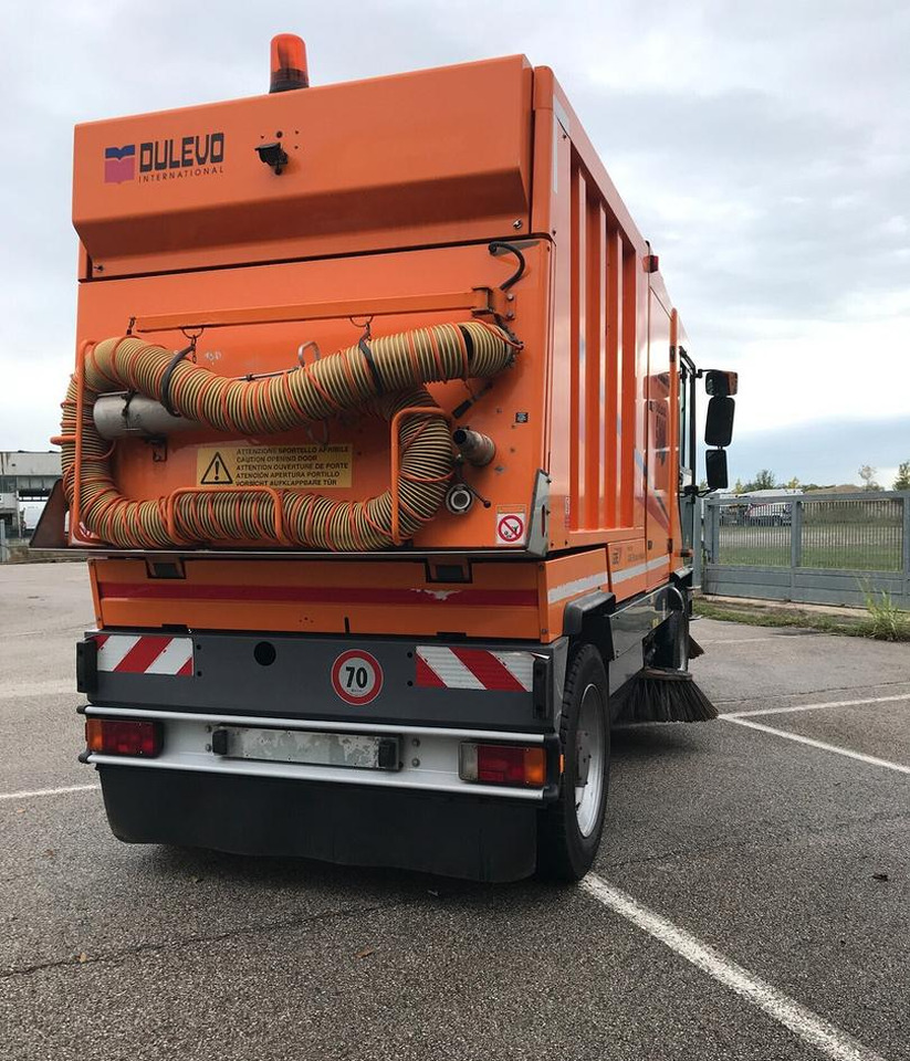 DULEVO 5000 VELOCE - Utcaseprő gép: 3 kép. DULEVO 5000 VELOCE - Utcaseprő gép: 3 kép.