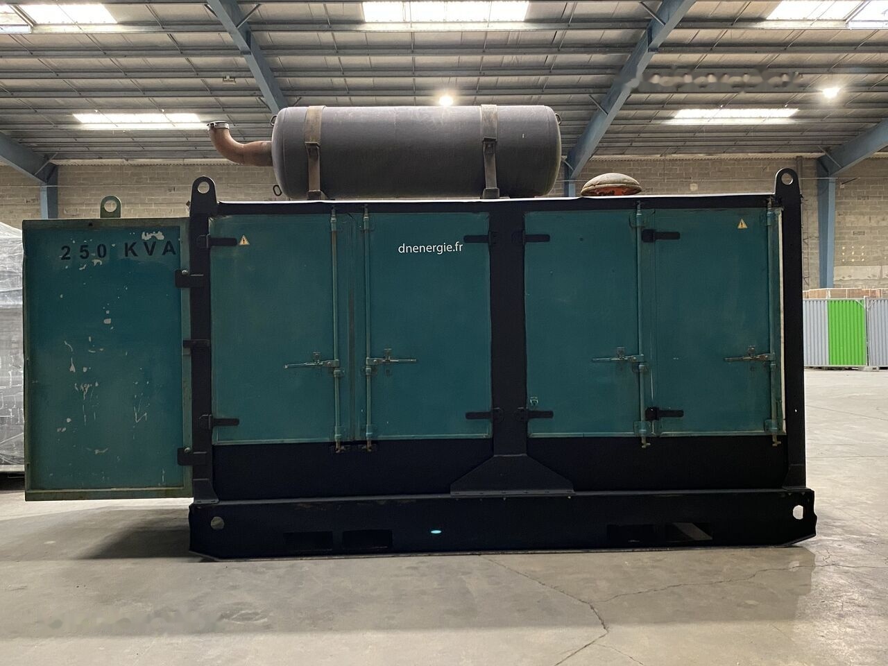 IVECO 250 kVa 8210SRI - Áramfejlesztő: 5 kép. IVECO 250 kVa 8210SRI - Áramfejlesztő: 5 kép.