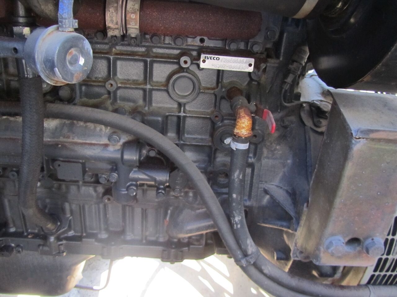 IVECO 250 kVa - Áramfejlesztő: 3 kép. IVECO 250 kVa - Áramfejlesztő: 3 kép.