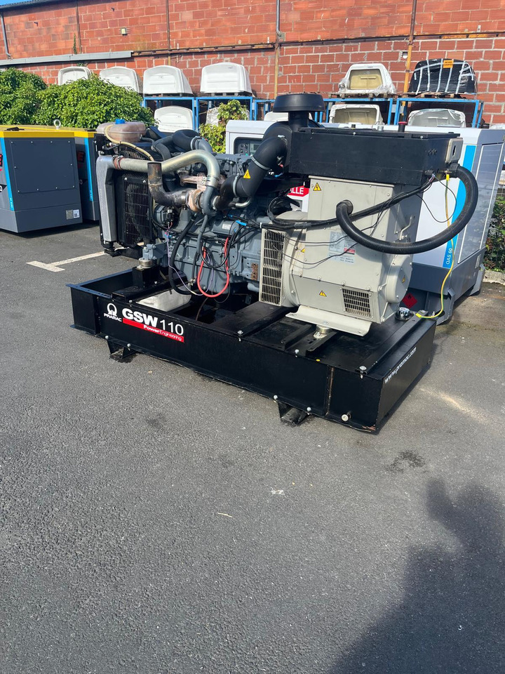 PRAMAC 110 kVa Deutz diesel - Áramfejlesztő: 1 kép. PRAMAC 110 kVa Deutz diesel - Áramfejlesztő: 1 kép.