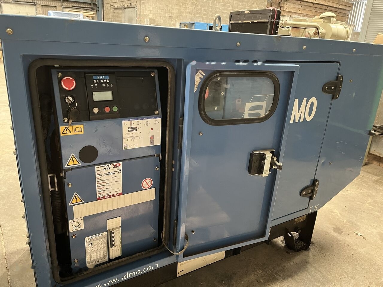 SDMO 16 kVa Mitsubishi diesel - Áramfejlesztő: 4 kép. SDMO 16 kVa Mitsubishi diesel - Áramfejlesztő: 4 kép.