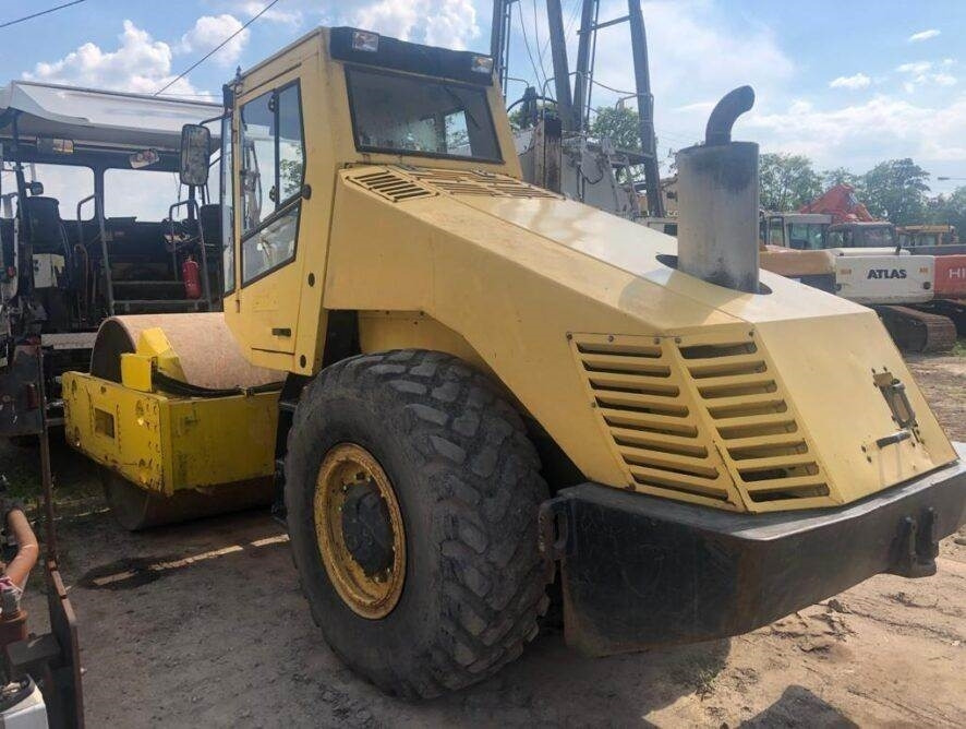 Bomag BW216 D-3 - Talajtömörítő: 4 kép. Bomag BW216 D-3 - Talajtömörítő: 4 kép.