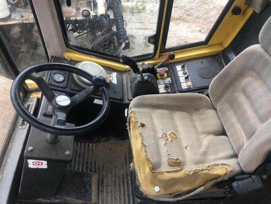 Bomag BW216 D-3 - Talajtömörítő: 5 kép. Bomag BW216 D-3 - Talajtömörítő: 5 kép.